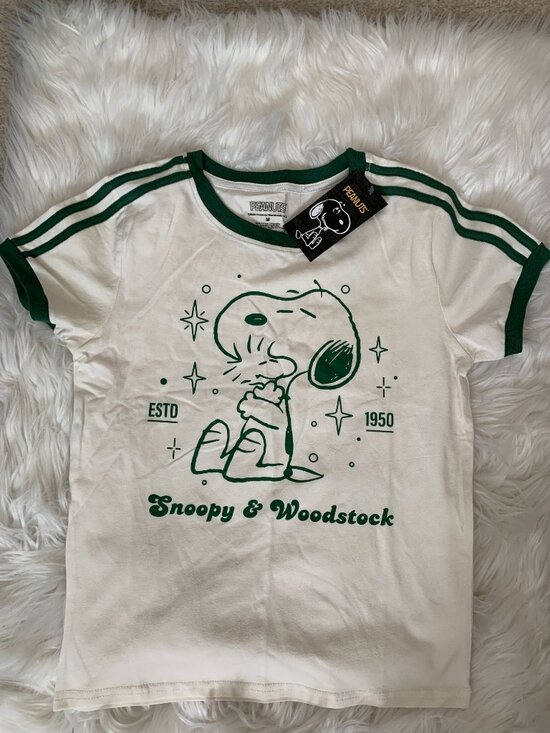 Peanuts Tops - PEANUTS Snoopy & Woodstock Short Sleeve Tee in Cream/Green Sz MEDIUM